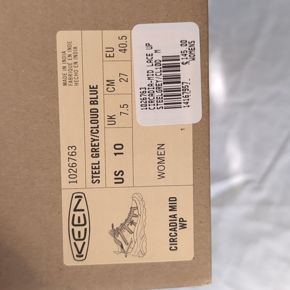 NIB Keen Charcoal and Teal Hiking Boots - Picture 4 of 4